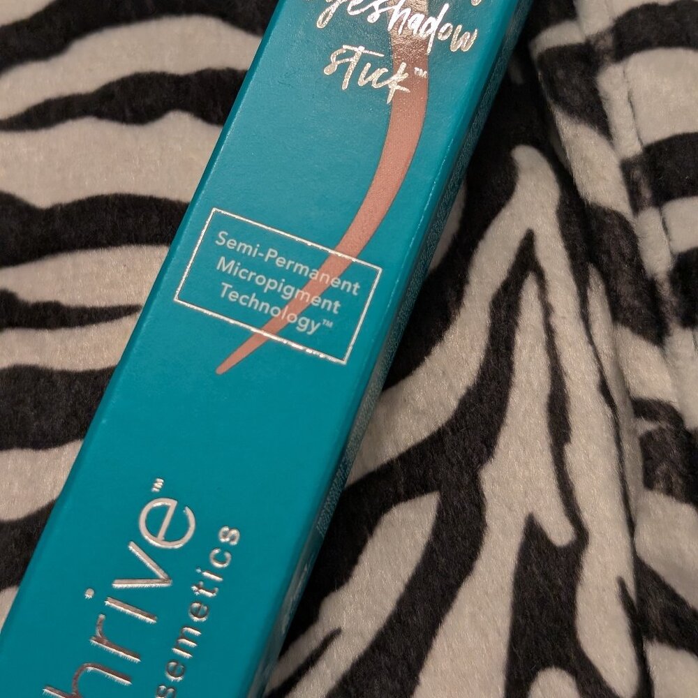 Infinity waterproof eyeshadow stick in Nikki